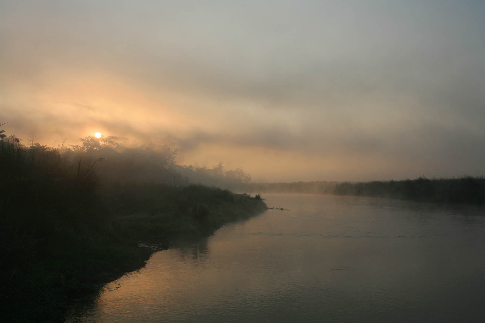 Sonnenaufgang am Rapti-River